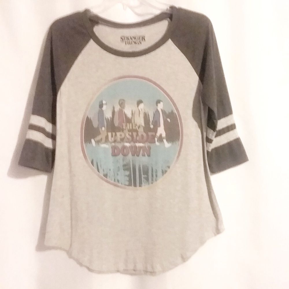 Stranger Things Baseball T-Shirt Upside Down Graphic Distressed Raglan Sleeve M
